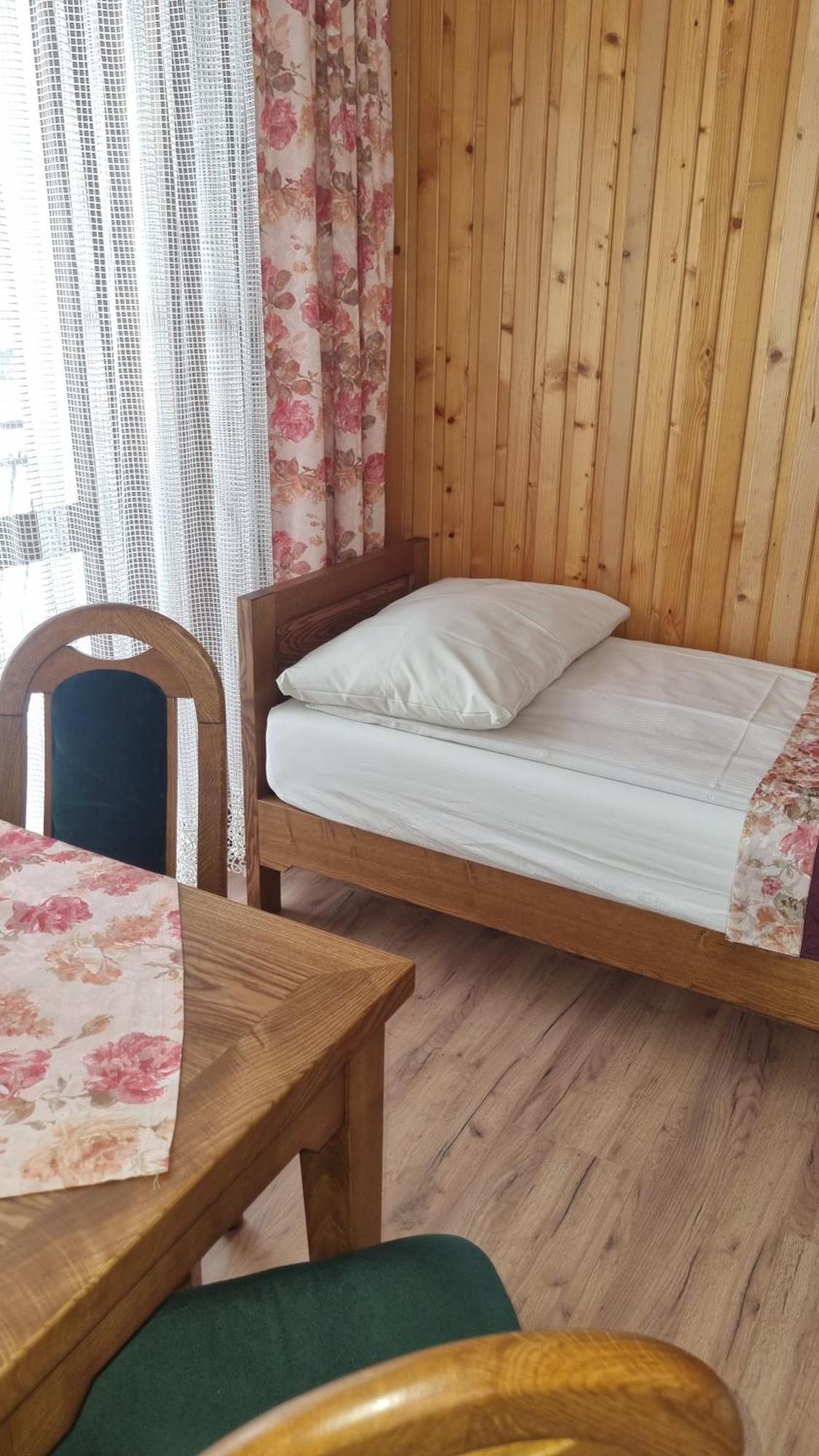 Dom Wypoczynkowy Jedrus Bialka Tatrzanska Oda fotoğraf